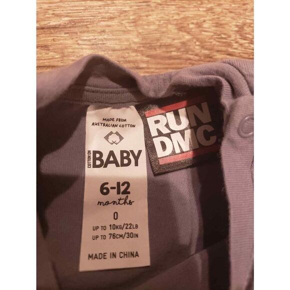 Run DMC Authentic Baby Tee Size 6-12 Months EUC - Picture 4 of 6